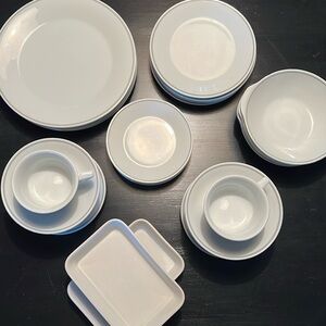 Vintage 1948-82 Braniff Airlines First Class Dinnerware